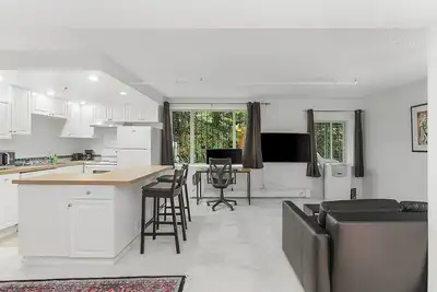 Image de Starlit Cozy Studio in Elektra w/ Roof Decks