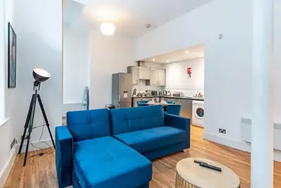 Spacious loft apartment Liverpool city centre