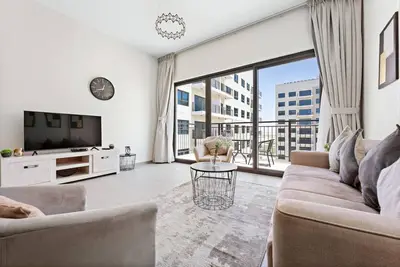 Image de Spacious 2br Apartment in Golf Views Block A