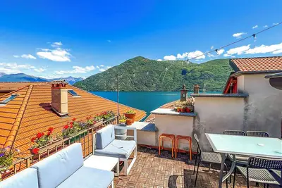 Image de 3-room maisonette apartment with 2 bathrooms and fantastic roof terrace