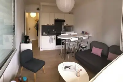 Image de Beau T2 à 10m de la plage, immeuble face à la mer