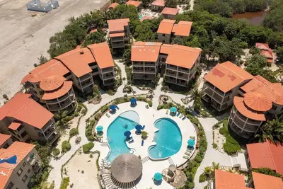 Secluded Paradise: Charming Casita with Pool Access in Ambergris Caye!