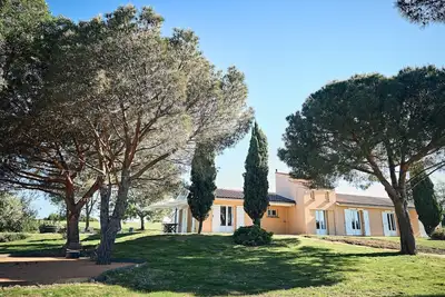 Image de Villa à la Campagne Avec Piscine et Terrain de Pétanque à 10 Minutes de Toulouse