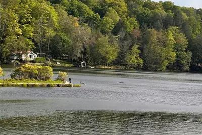 Image de Peaceful place to relax with family. No outdoor music allowed.