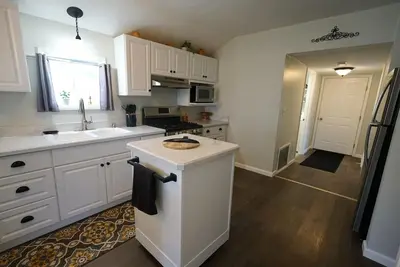 Image de Entire 2 Bedroom Home