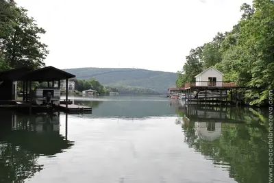 Image de Waterfront Retreat with Kayaks, Dock & Family Fun in Serene Cove!