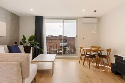 Image de A Light Filled Contemporary Design Apartment