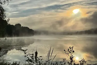 Image de Modern Cozy Lakehouse w\/ 3 bedrooms & 2 baths. Small dogs welcome!