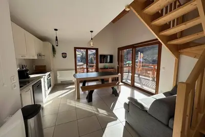 Image de 3ème étage, balcon, télévision, casier à ski, 47m², Vars