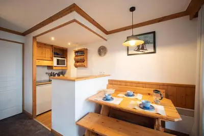 Image de À 240m des pistes de ski, 2ème étage, vue vallée, balcon, télévision, casier à ski, 32m², Valmorel