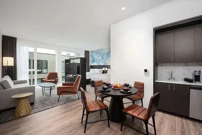 Image de Your Peak Experience in Oregon! 2 Relaxing Units, Kitchenette, Pets Allowed!