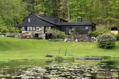 Image de Cambridge Hill Farmhouse Swimming pond, Sauna, & Artist Studio