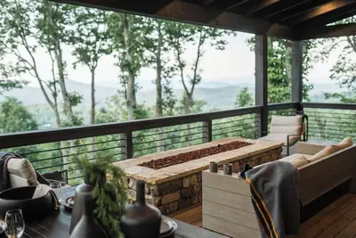 Image de Stag's Manor|Stunning Mtn Views|Fire Table|Hot Tub