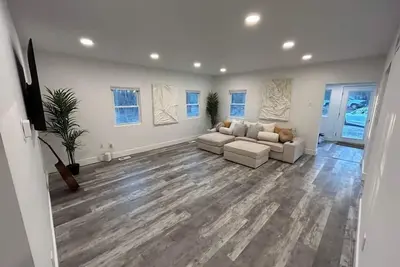 Image de New House in a 50 Acre Land