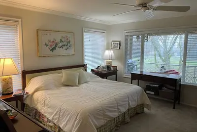 Image de Charbonneau 2bed/bath Condo available for 6 -12 month rental