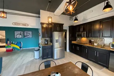 Image de Modern-Rustic Loft at Beachfront Cond. Marbella