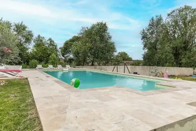 Image de Séjour féérique au gîte Il était une fois - piscine partagée et climatisation