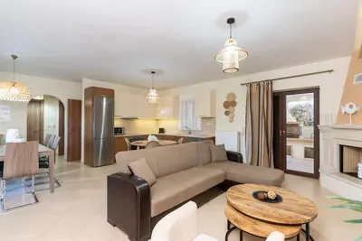 Image de Maison de vacances 'Timos Villa' avec vue sur la montagne, Wi-Fi et climatisation