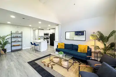 Image de Newly Remodeled Home near Mary Vagle Nature Center