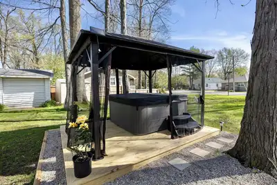 Image de The North Shore Cottage at Indian Lake\nNew Hot Tub! Beautiful lake views!