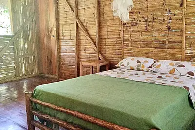 Image de Cabaña en la Selva, CĂłmoda, Cercana a a RĂos y Rodeada de Bosque