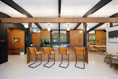 Image de Eichler's Mcm | Fireplace, Netflix, Games