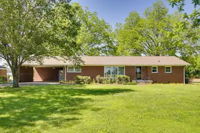 Image de Dog-Friendly Lexington Retreat: Step-Free Access!