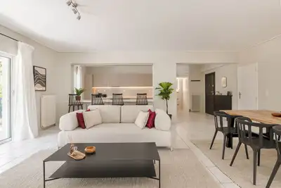 Image de Roomy 3br Apartment in Marousi