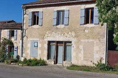 Image de Maison Typique Gasconne de Village Avec Jardin