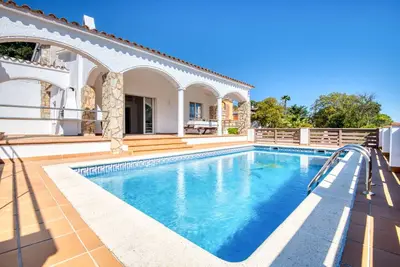 Image de Villa Samboo: Maison avec piscine privée à louer à Pals
