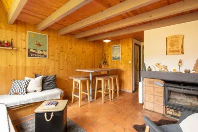 Image de Chaleureux Appartement à Eaux-Bonnes, 2 Chambres, Résidence Tranquille, Idéal Été/Hiver