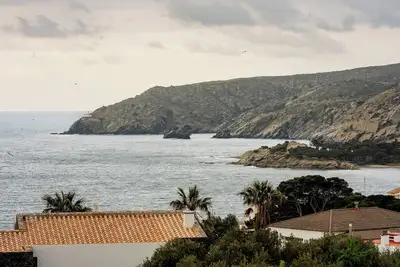 Image de Precioso Apartamento en Cadaques con Esplendidas Vistas Al Mar y Wifi