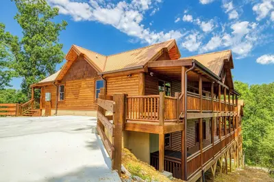 Image de Majestic Splash-8 Bedroom, Indoor Pool, Hot Tub, $560 Free tickets each paid day