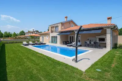 Image de Belle maison à Maruzini avec WiFi