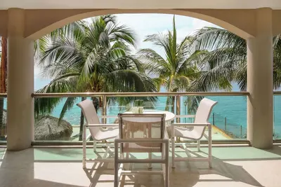 Image de Majestic Beachfront Ocean View! El Cantil 2cn