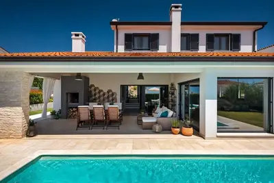 Image de Villa Laurentii - belle villa moderne avec piscine privée