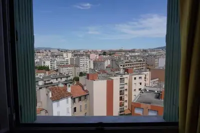 Image de Charmant Appartement - À Deux Pas de la Gare