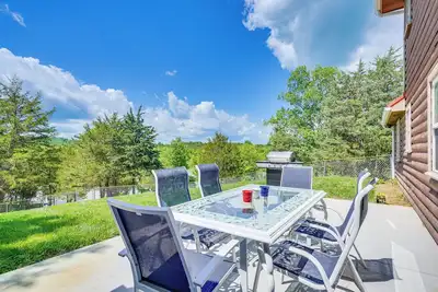 Image de Pet-Friendly Douglas Lake Getaway w/ Patio!