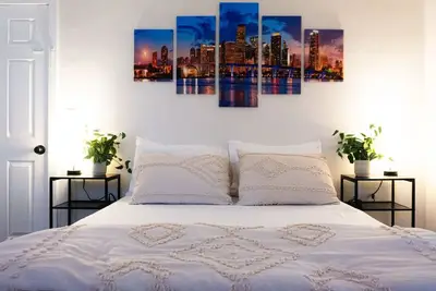 Image de Private Entrance 1bedroom Suite!