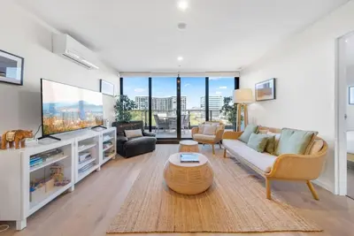 Image de cozy 2br @ free parking & wifi