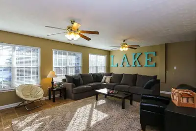 Image de House #07 Southern Manor (no pets) Private Pier