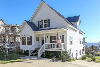 Image de House #46 Grits Carlton Lakefront (no pets)