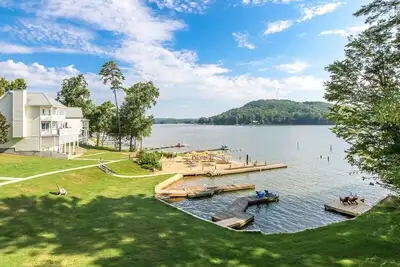 Image de House # 09 Weiss So Blue (pet-friendly) private pier