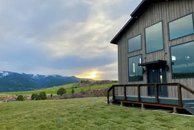 Image de Panoramic Views at Palisades Creek! New Build 4 Bed 3 Bath Sleeps 8!