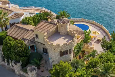 Casa Foxcliff - The Best Views In The Area. Cliffside Overlooking The Beach!
