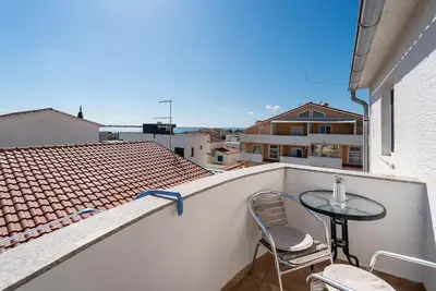 Image de Superbe appartement à Vrsi avec cuisine