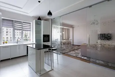 Image de Cozy apartment in the city center: guarded yard, kids area. Near by Oloy bazaar.