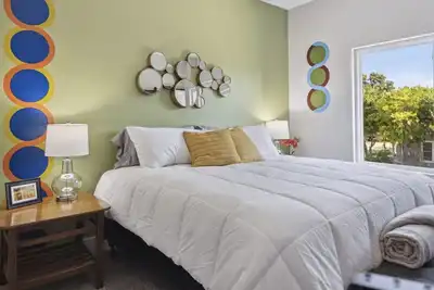 Image de Downtown Delight ~ Aggieland Vacation Rentals