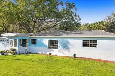 Image de Serene Setting Quiet Close To The Beach! ! ! ! ! ! ! !