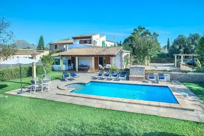 Image de Refurbished Country House, A/C, Private Pool, Mountain Views - Close to Old Town Pollenca & Beaches!